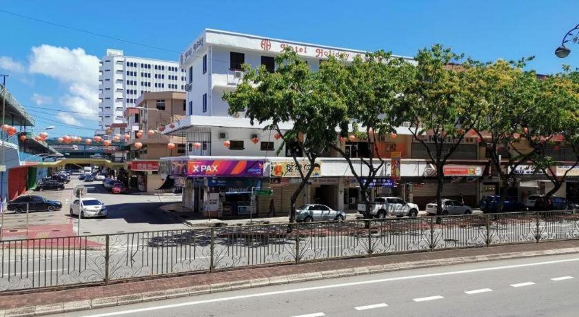 Hotel Holiday Kota Kinabalu Exterior foto