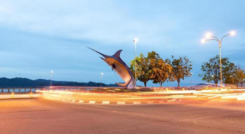 Hotel Holiday Kota Kinabalu Exterior foto