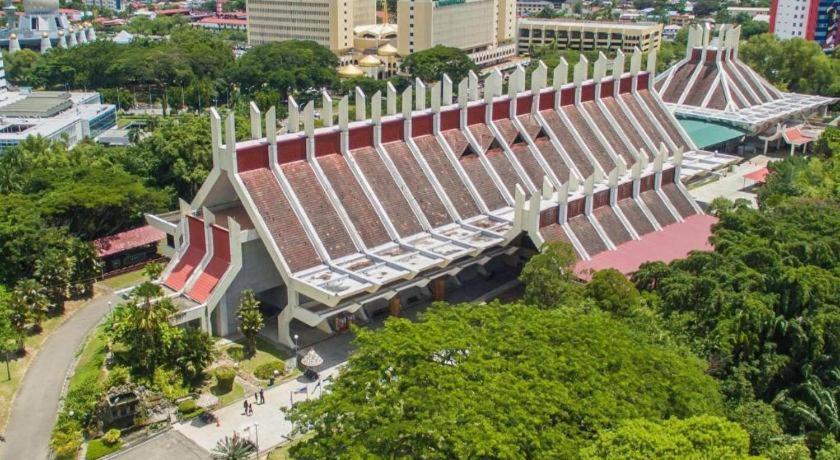 Hotel Holiday Kota Kinabalu Exterior foto