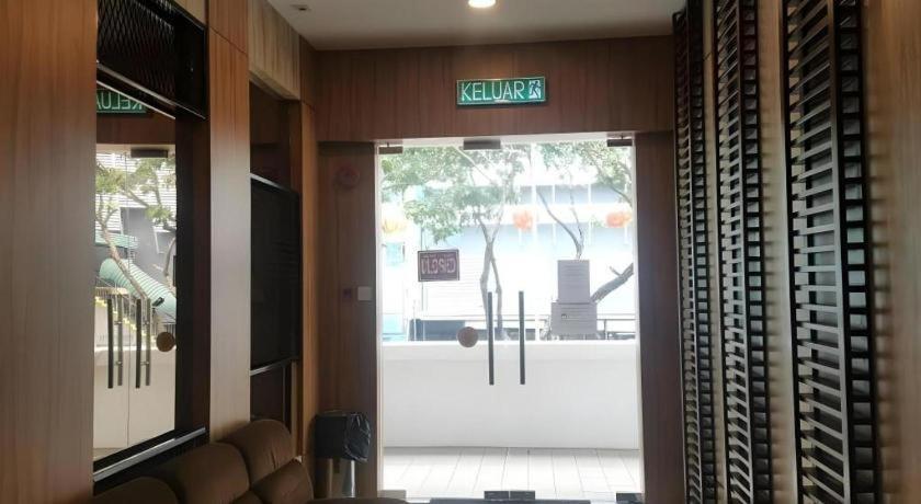 Hotel Holiday Kota Kinabalu Exterior foto